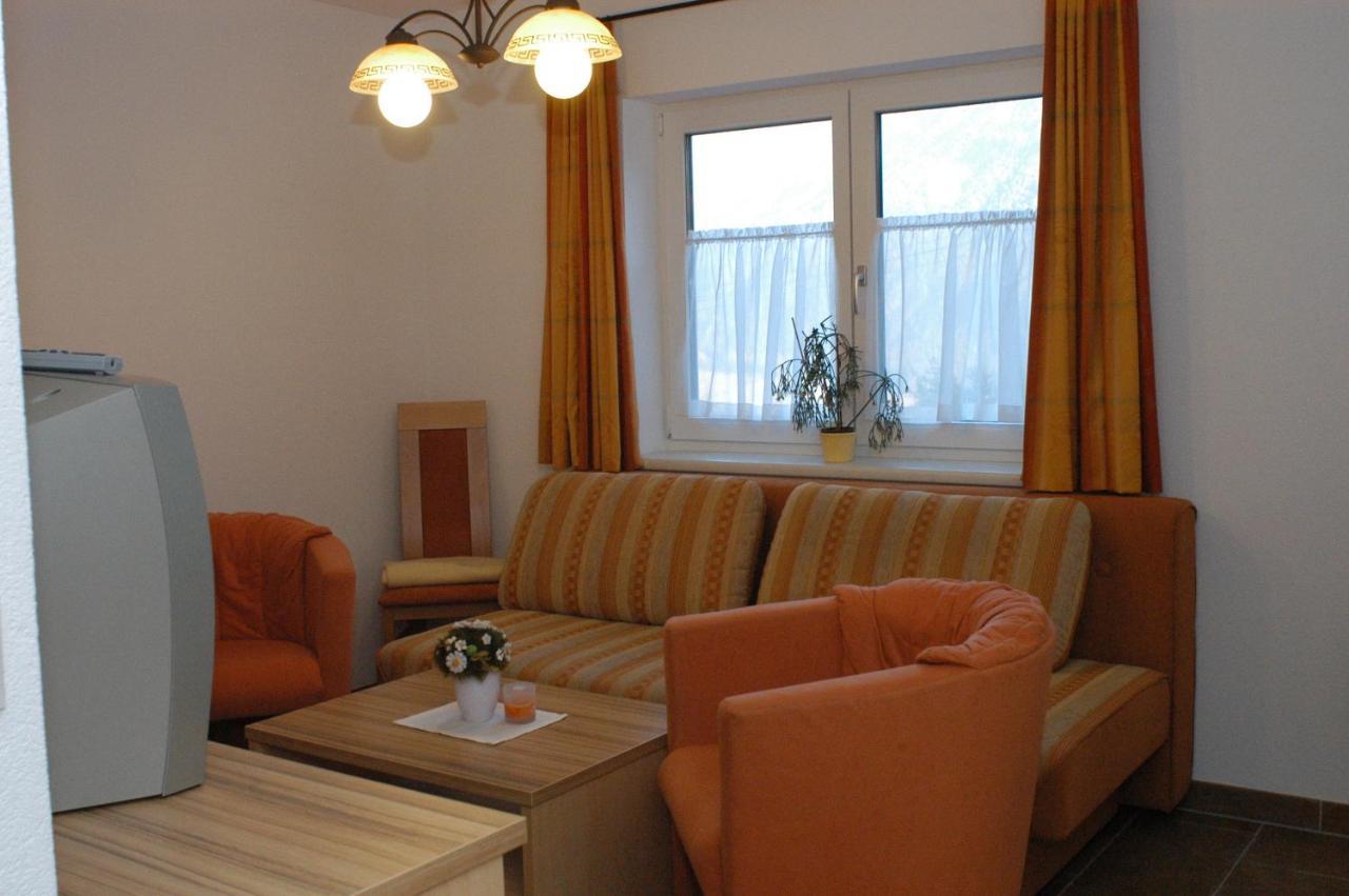 Bed and Breakfast Pension Waldesruh Тарренц Екстер'єр фото